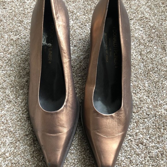 DONALD J PLINER BRONZE SHOE 9N - Picture 2 of 5